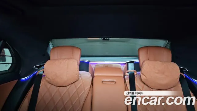 Mercedes-Benz S-Class — Фото автомобиля 12