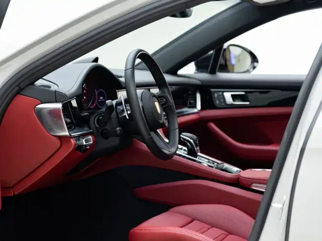 Porsche Panamera — Фото автомобиля 11