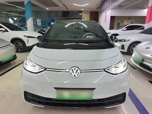 Volkswagen ID.3 — Фото автомобиля 2