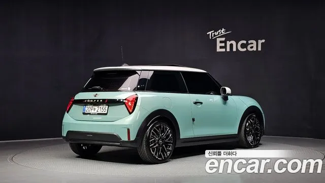 MINI Cooper 4th Gen — Фото автомобиля 2