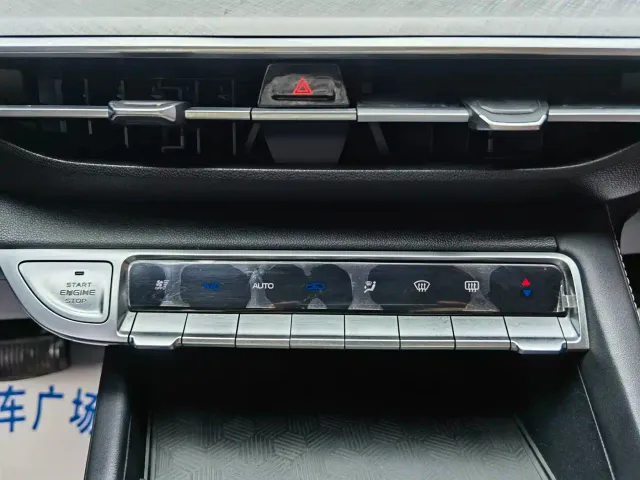 Changan Eado — Фото автомобиля 12