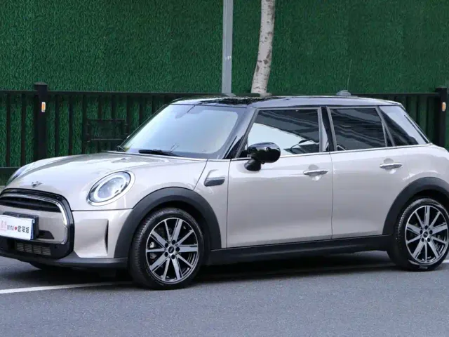 MINI Hatch — Фото автомобиля 9