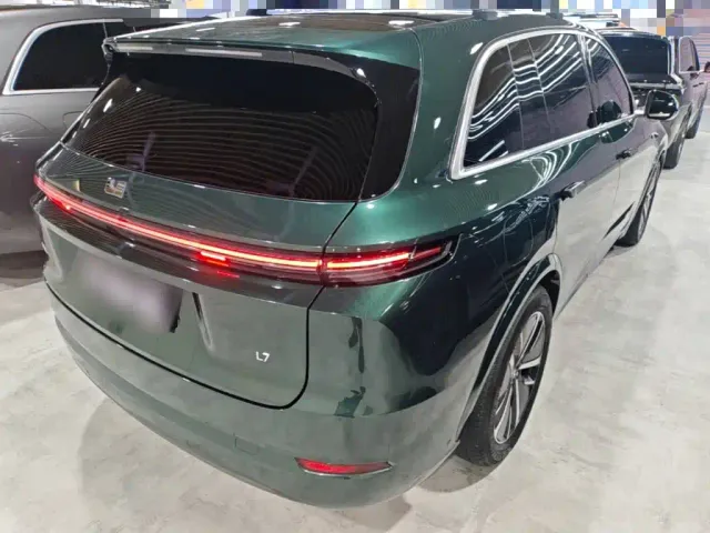 Li Auto L7 — Фото автомобиля 6