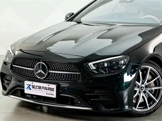 Mercedes-Benz E-Class — Фото автомобиля 3