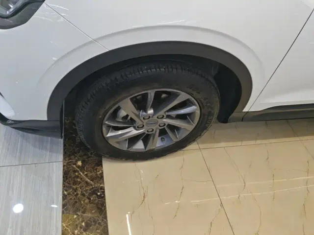 Geely Binyue — Фото автомобиля 22