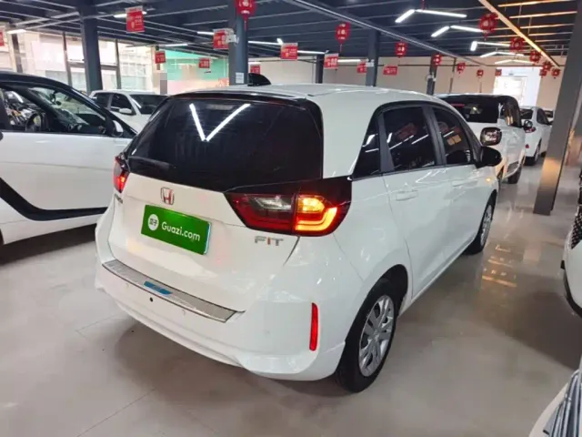 Honda Fit — Фото автомобиля 6