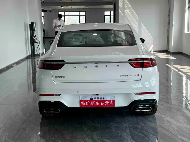 Geely Xingrui — Фото автомобиля 9