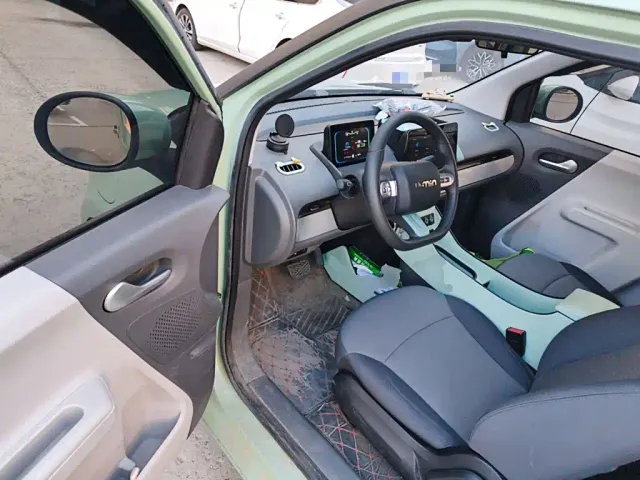 Changan Lumin — Фото автомобиля 12