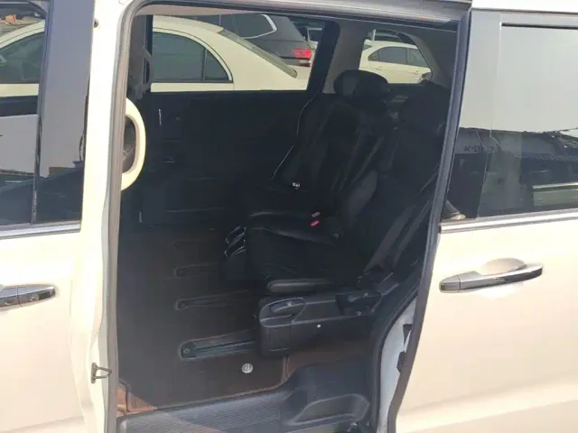 Honda Odyssey 2024 2.0L e:HEV Sharp·Comfort Edition — Фото автомобиля 16