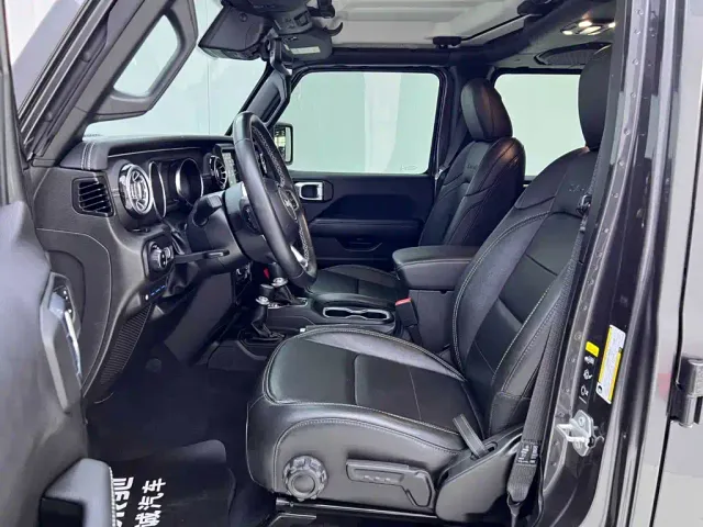 Jeep Wrangler 4xe — Фото автомобиля 15