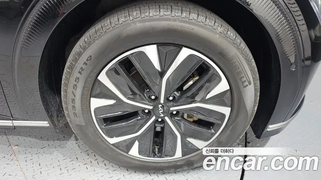 Kia EV6 — Фото автомобиля 5