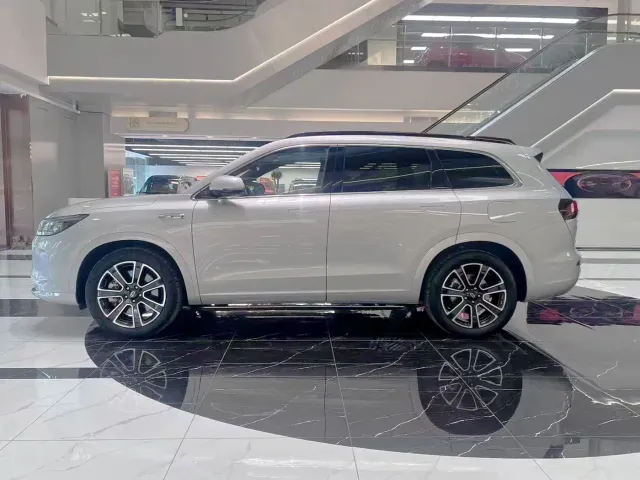 Aito M7 — Фото автомобиля 15
