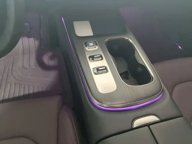 Xiaomi SU7 — Фото автомобиля 13