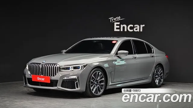 Фотография автомобиля — BMW 7 Series