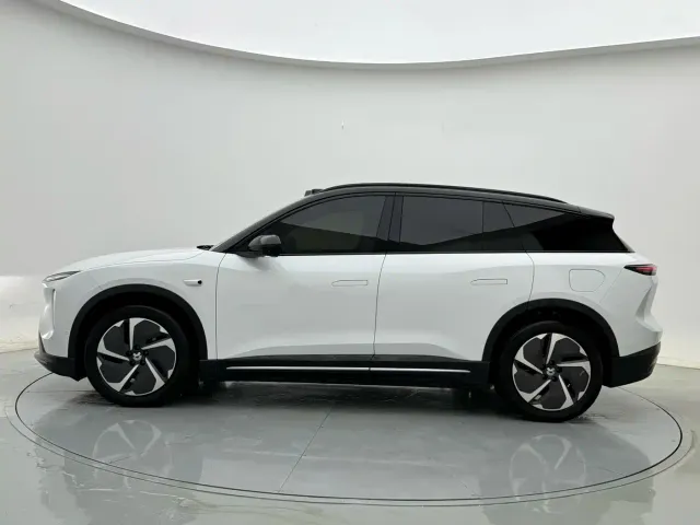 Nio ES6 — Фото автомобиля 4