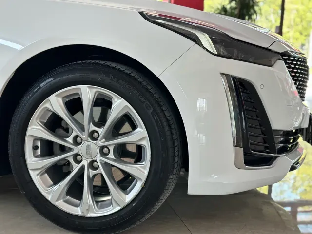 Cadillac CT5 — Фото автомобиля 5