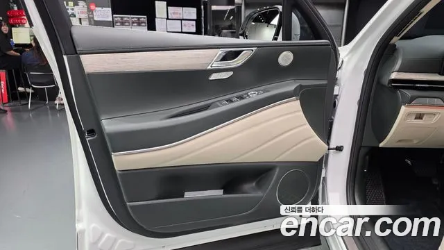 Genesis GV80 2.5T Бензин 2WD — Фото автомобиля 22