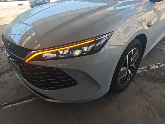 BYD Qin L — Фото автомобиля 23