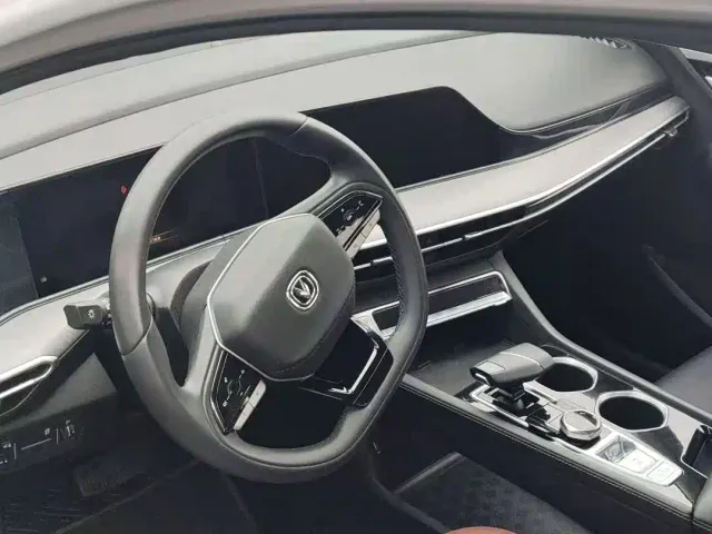 Changan Eado — Фото автомобиля 5