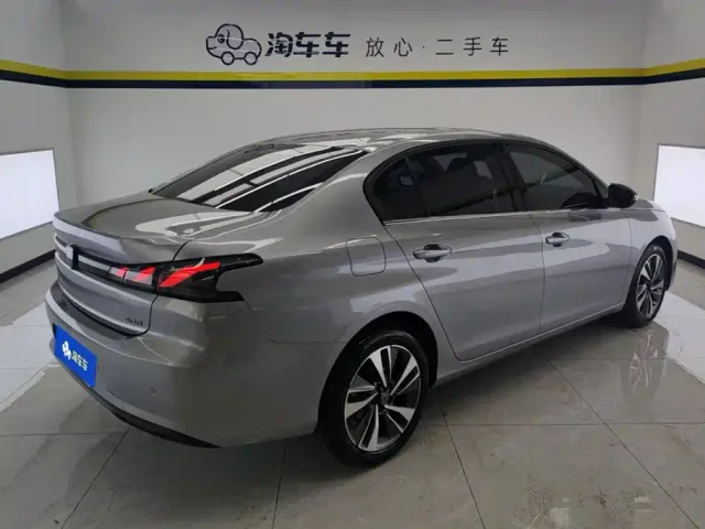 Peugeot 408 — Фото автомобиля 3