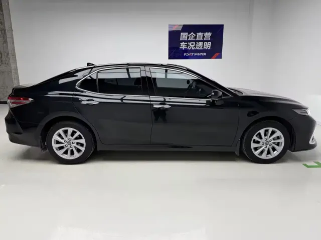 Toyota Camry — Фото автомобиля 7