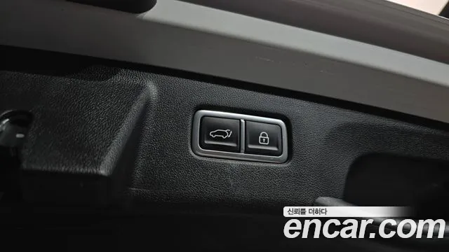 Kia Sorento Sorento 4-е поколение Бензин 2.5T 2WD — Фото автомобиля 17
