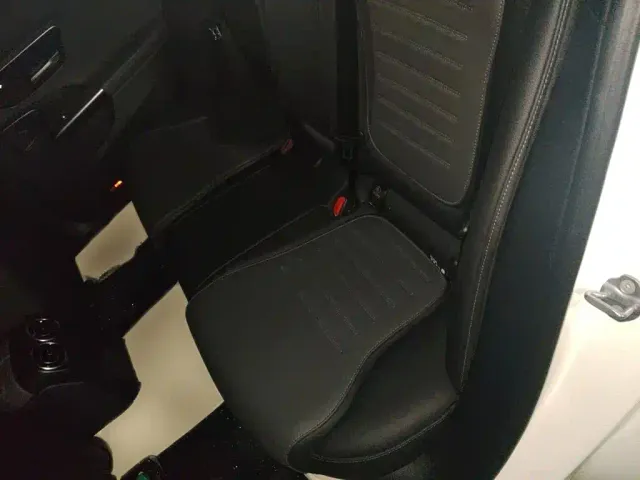 Mercedes-Benz C-Class — Фото автомобиля 14