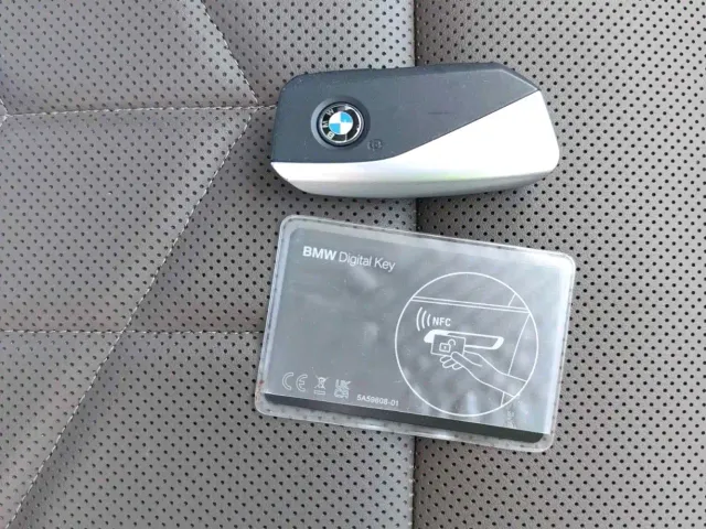 BMW i5 — Фото автомобиля 14