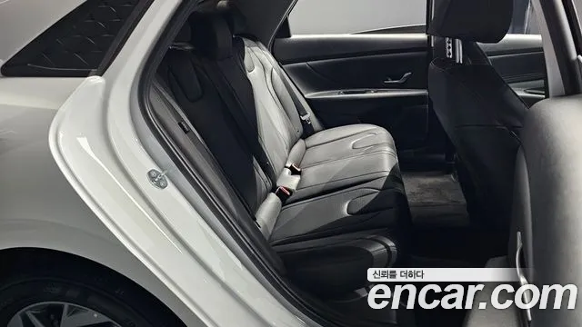 Hyundai AVANTE Новый Avante (CN7) — Фото автомобиля 12
