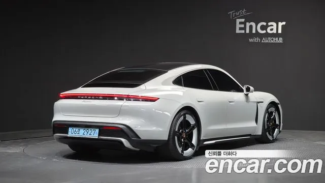 Фотография автомобиля — Porsche Taycan Taycan Khan