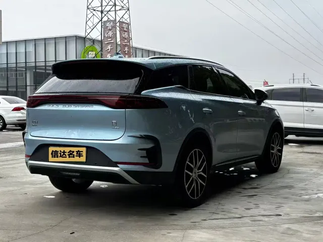 BYD Tang — Фото автомобиля 10