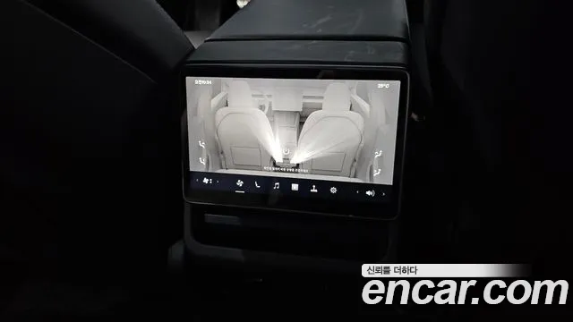 Tesla Model 3 — Фото автомобиля 29