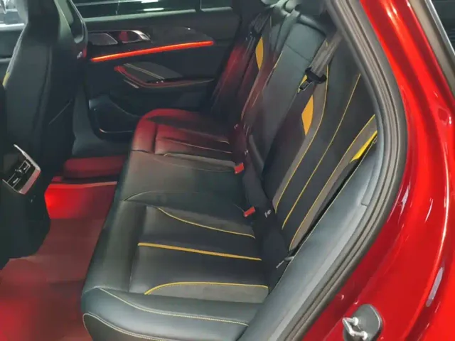 Hongqi H6 — Фото автомобиля 16
