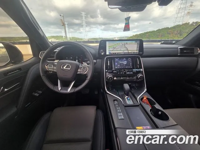 Lexus LX — Фото автомобиля 10
