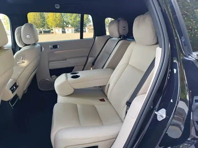 Li Auto L7 — Фото автомобиля 16
