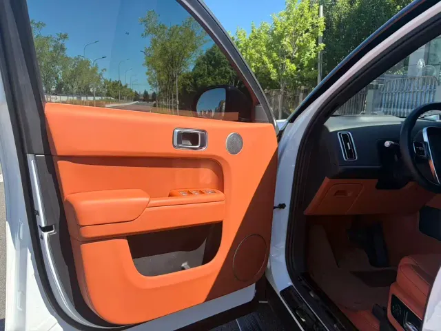 Li Auto L7 — Фото автомобиля 5