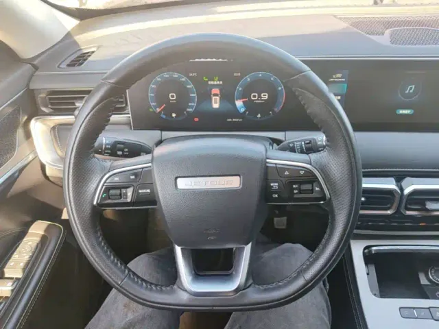 Jetour X70 Plus — Фото автомобиля 10