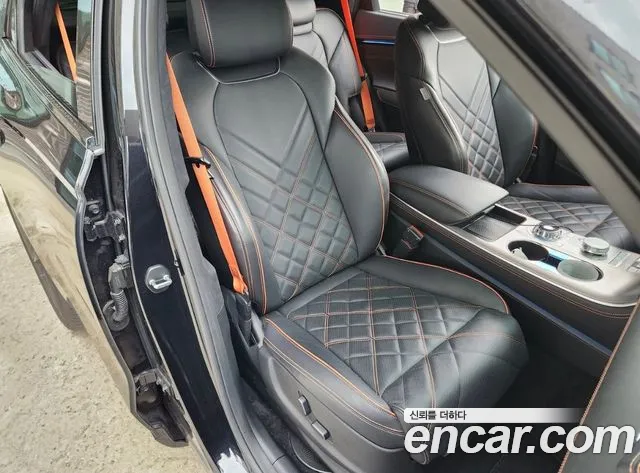 Genesis GV70 — Фото автомобиля 13