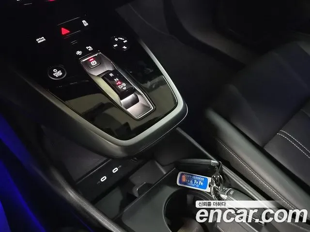 Audi Q4 e-tron F4 — Фото автомобиля 10