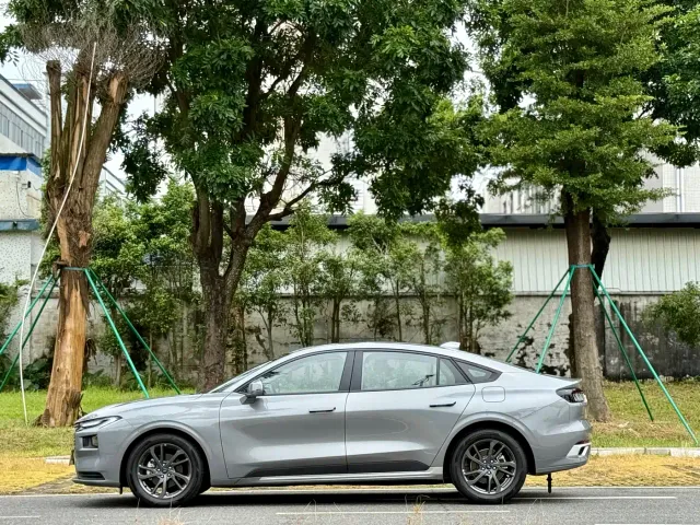 Ford Mondeo — Фото автомобиля 5