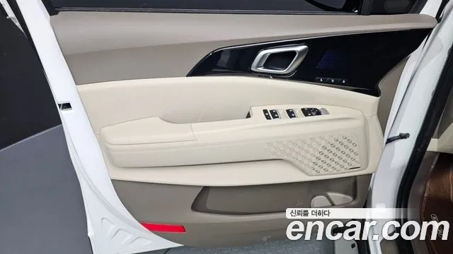 Kia Carnival Generation 4 — Фото автомобиля 24