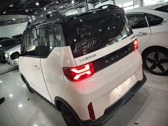 Wuling Motors Hongguang MINIEV 2022 GAMEBOY 200km Play Edition LFP — Фото автомобиля 4