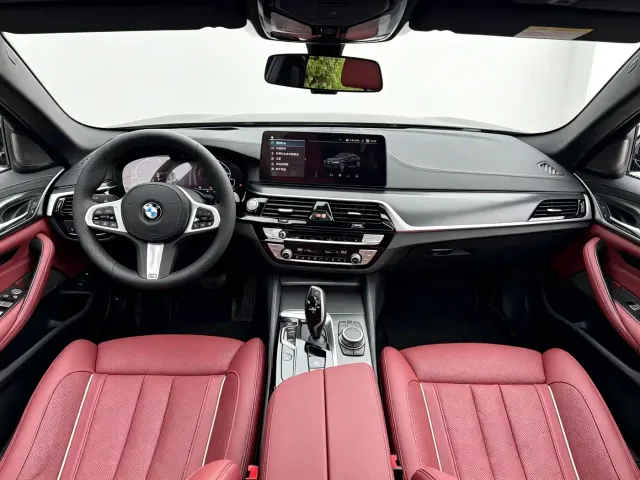 BMW 5 Series — Фото автомобиля 4