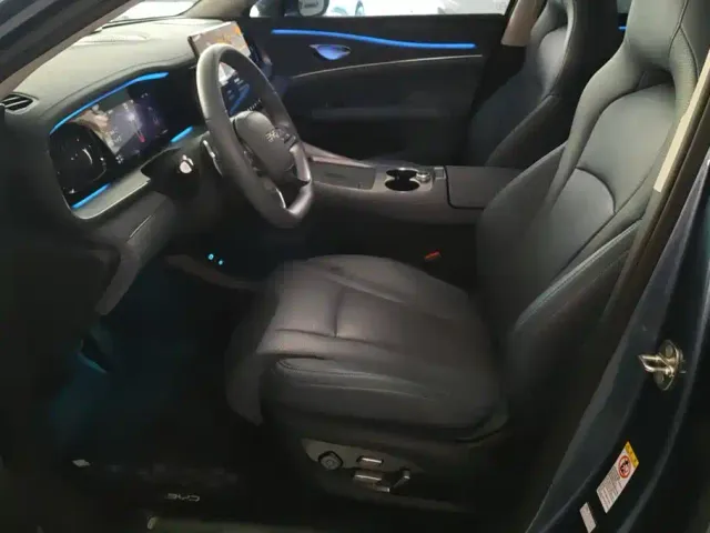 BYD Hai Shi 07 DM-i — Фото автомобиля 9