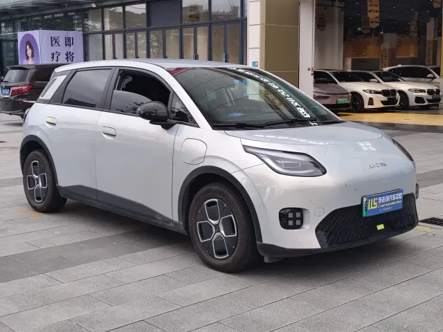 GAC Aion UT — Фото автомобиля 2