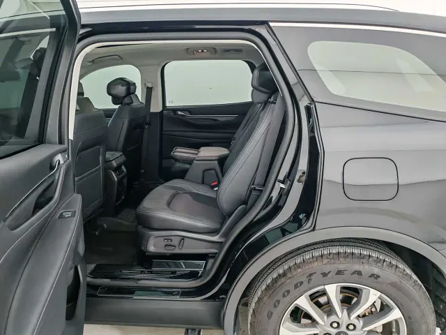 Ford Edge — Фото автомобиля 16