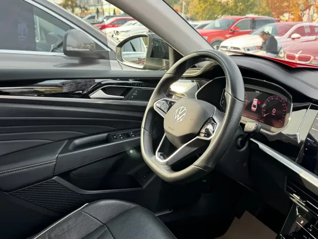 Volkswagen Passat — Фото автомобиля 14