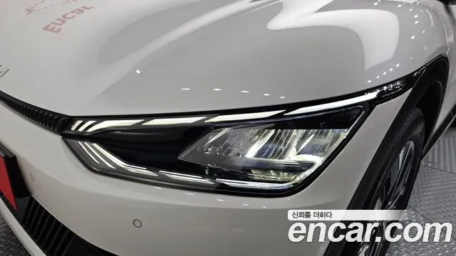 Kia EV6 Standard 4WD — Фото автомобиля 22