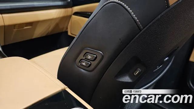 Kia Carnival Generation 4 — Фото автомобиля 29