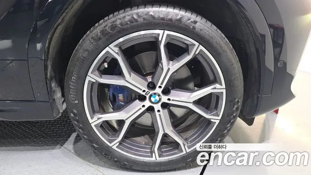 BMW X6 xDrive40i M Sport — Фото автомобиля 17